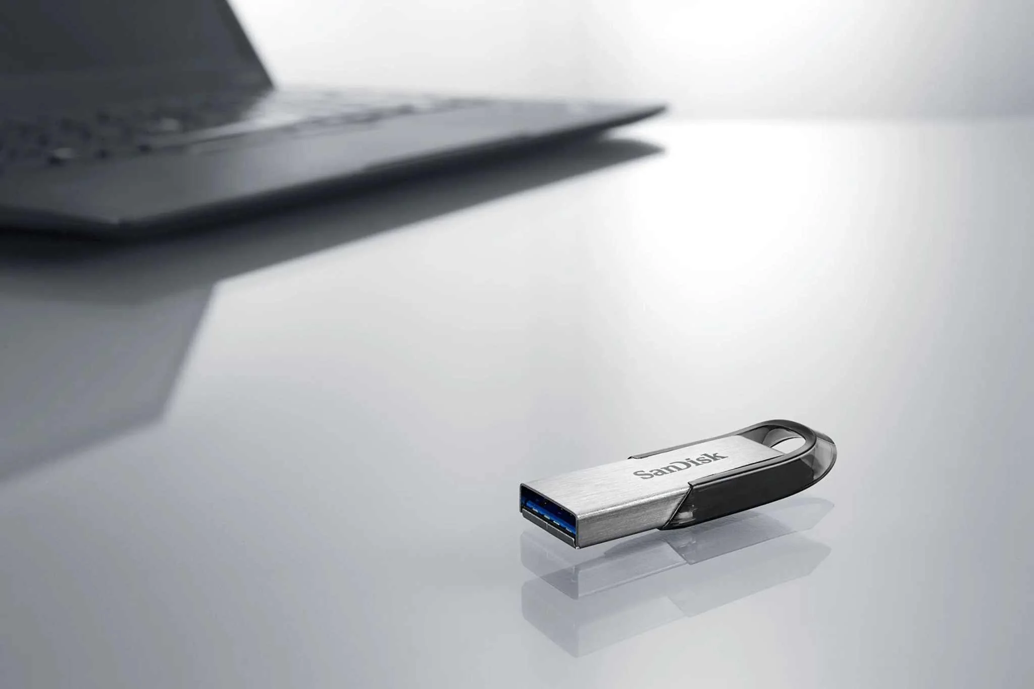 10 Pack SanDisk Ultra Flair USB 3.0, Bulk Flash Drives for High Performance File Storage and Transfer - Image 3